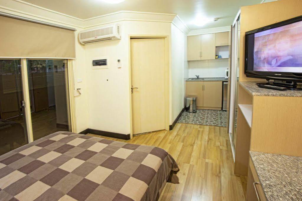 Cattrall Park Motel Карата Екстериор снимка